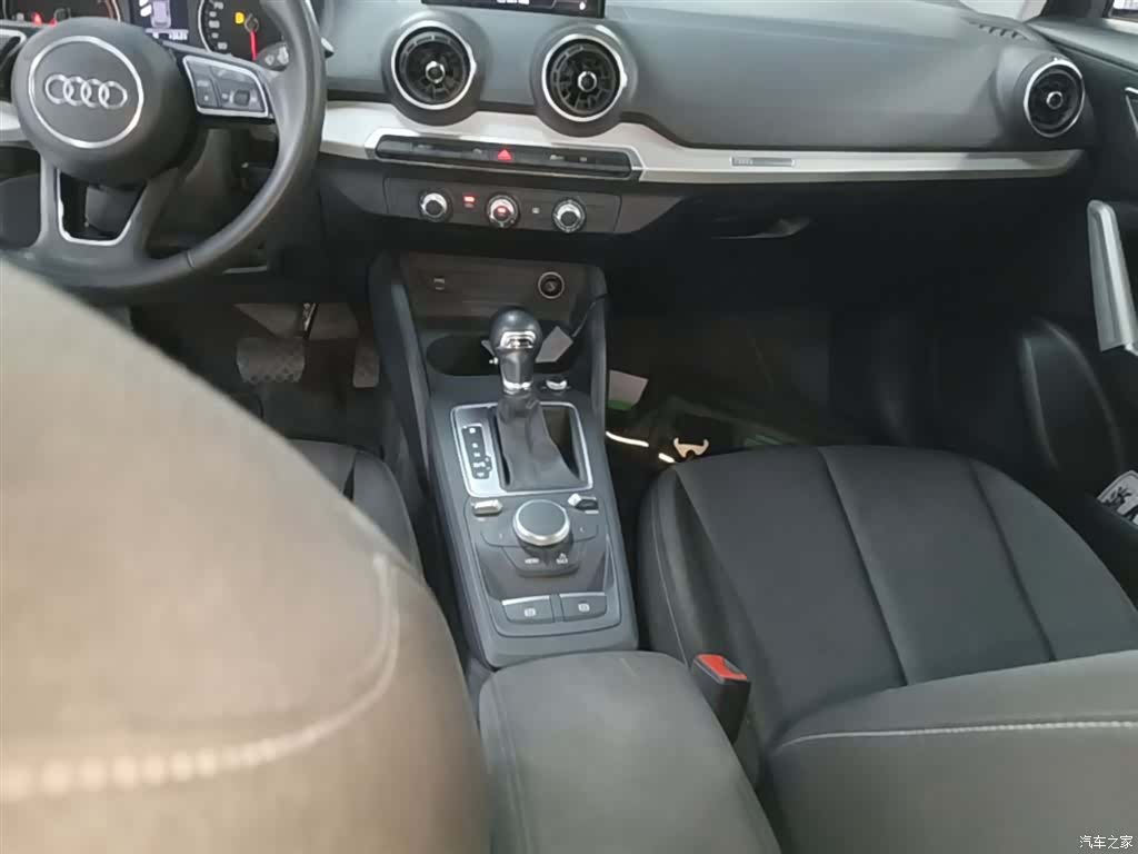 Audi Q2L, 2021 14