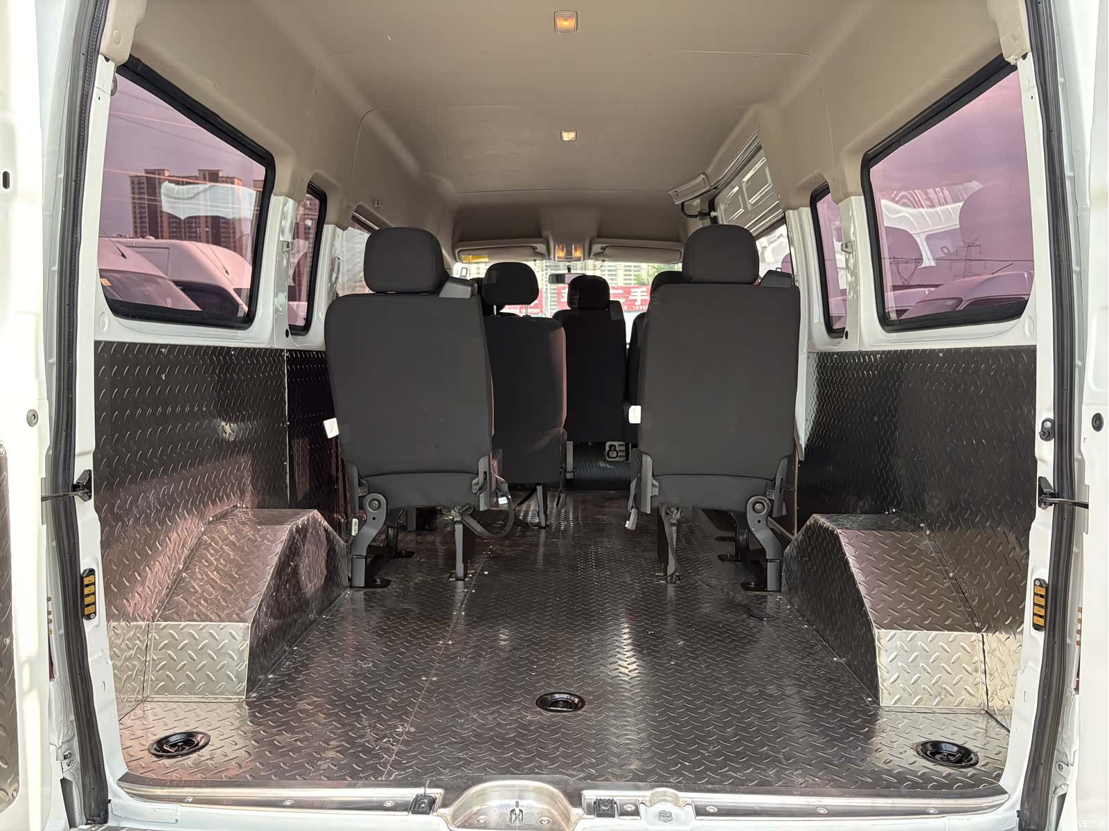Maxus V80, 2022 7