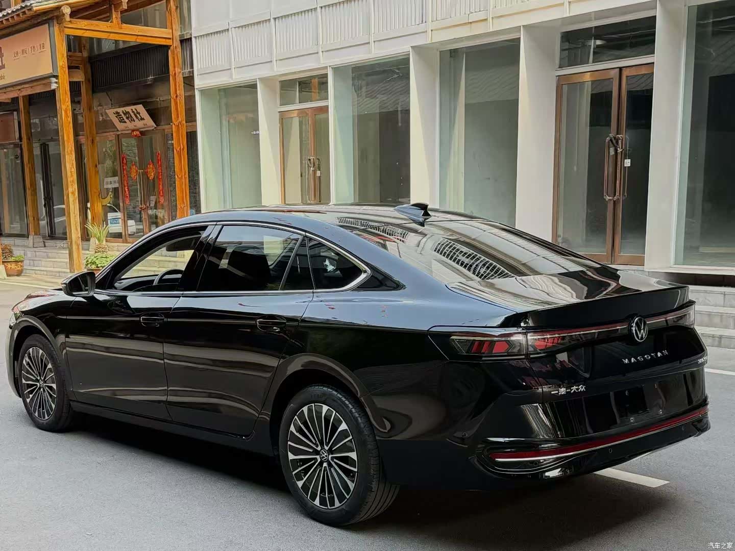 Volkswagen Magotan, 2025 9