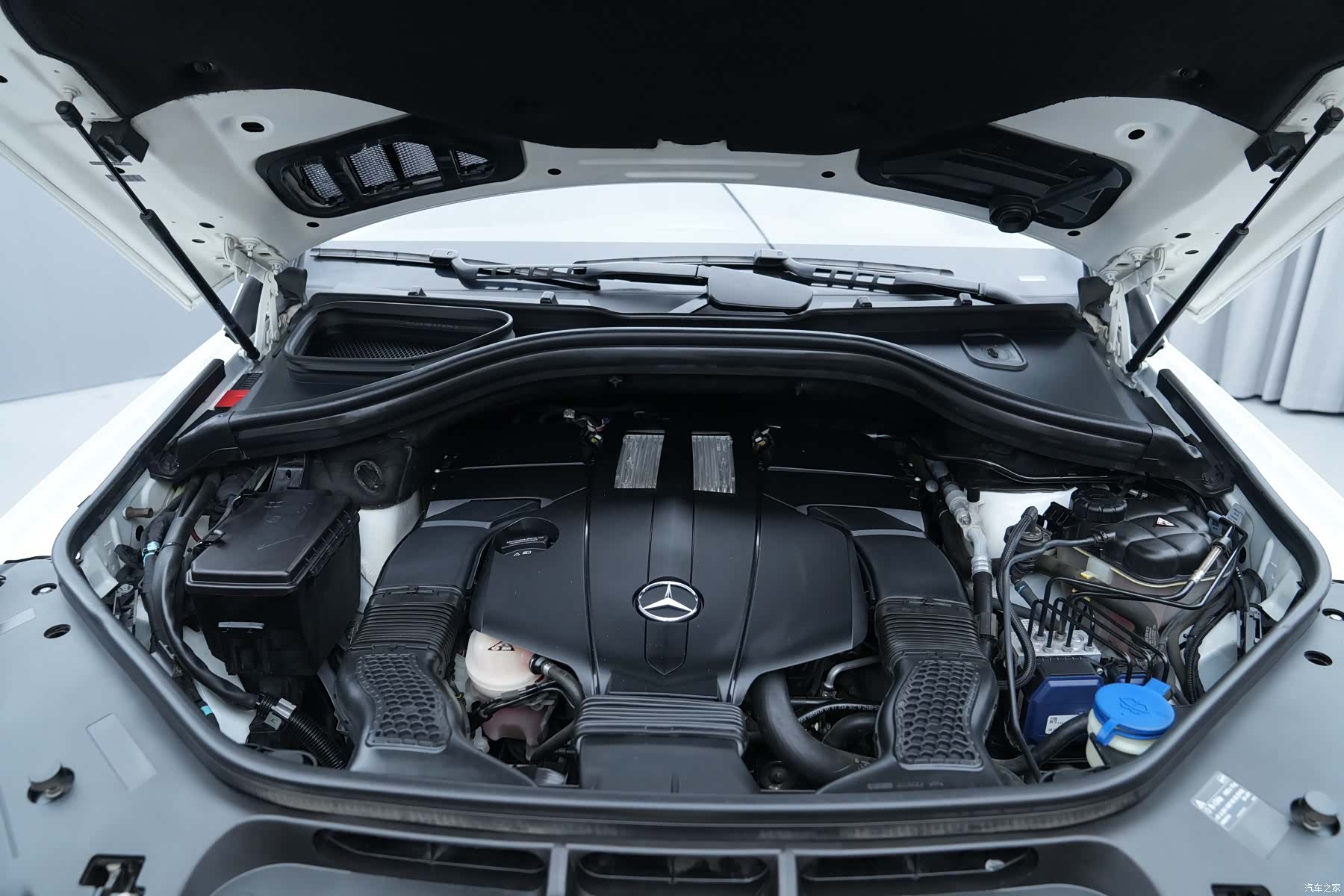 Mercedes-Benz M-Class, 2015 17