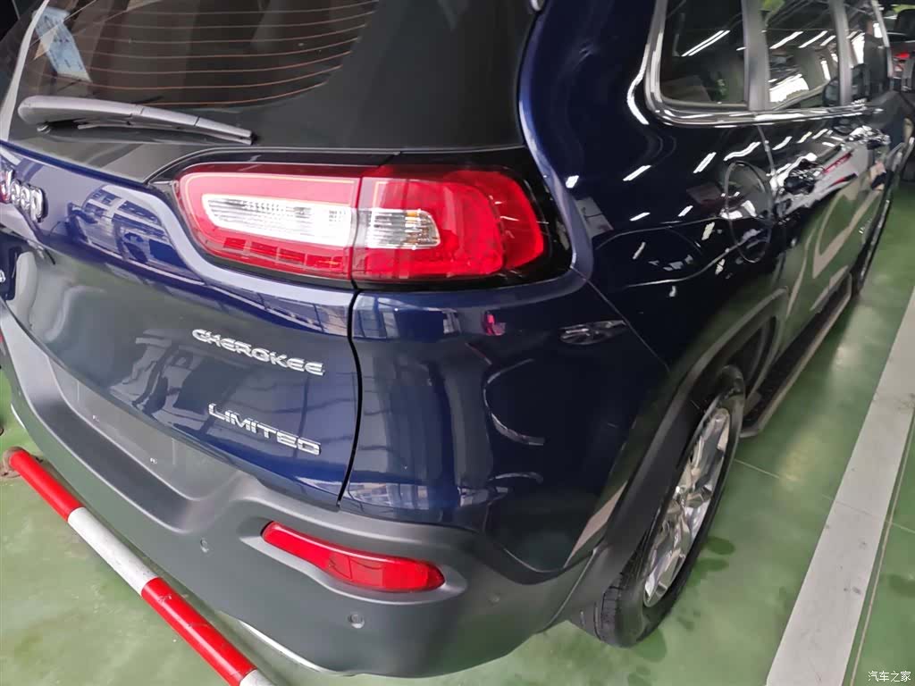 Jeep Cherokee, 2016 24