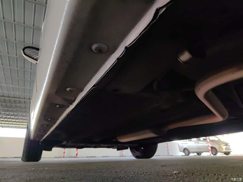 Wuling 310W, 2019 18