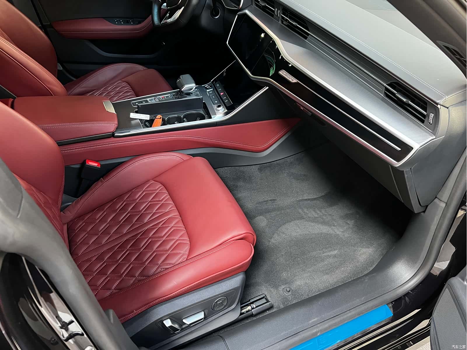 Audi A7L, 2024 12