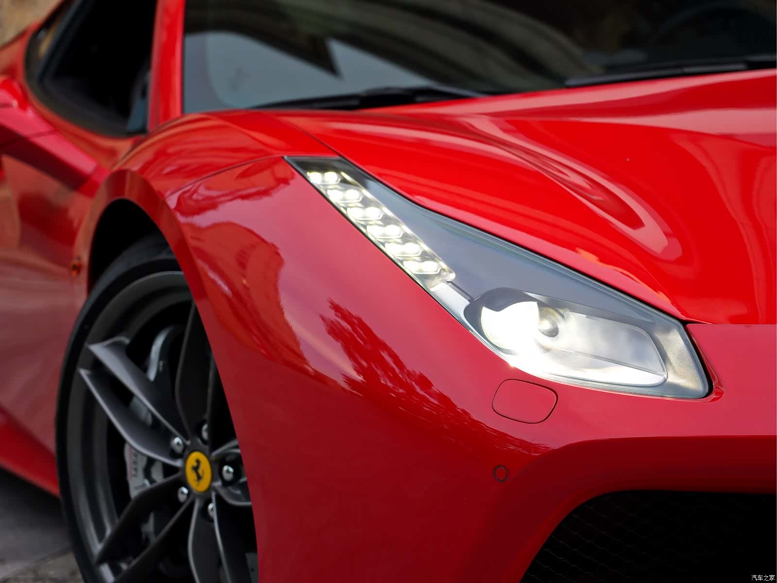 Ferrari 488, 2018 9
