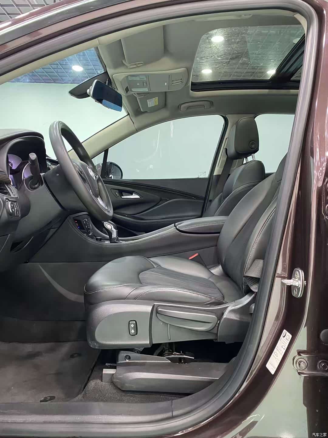 Buick Envision Plus, 2019 все фото