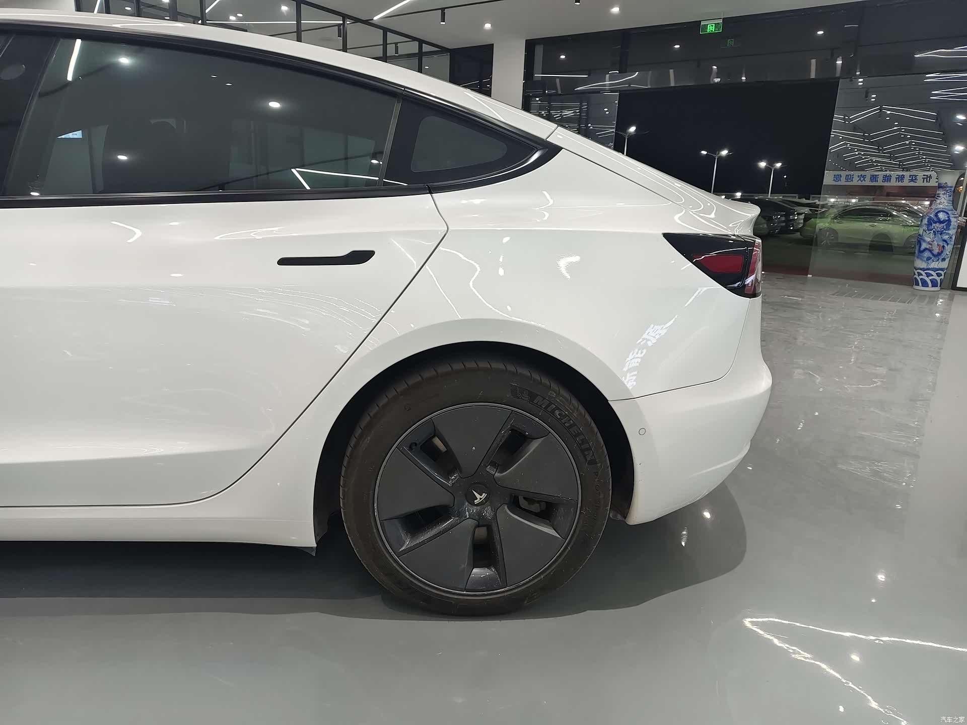 Tesla Model 3, 2021 7