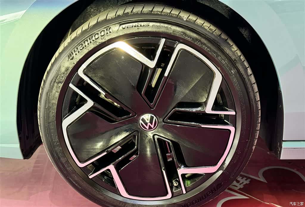Volkswagen Passat, 2026 11