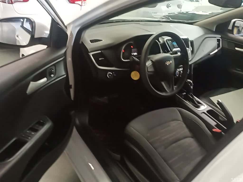 Chevrolet 320, 2019 16