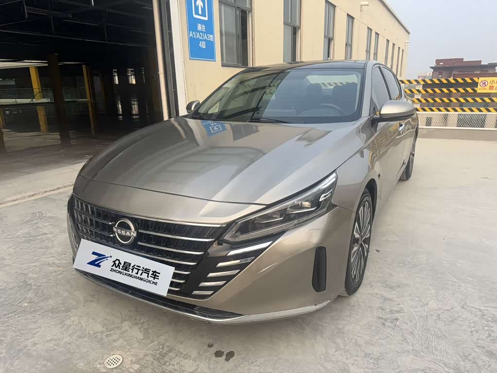 Nissan Altima