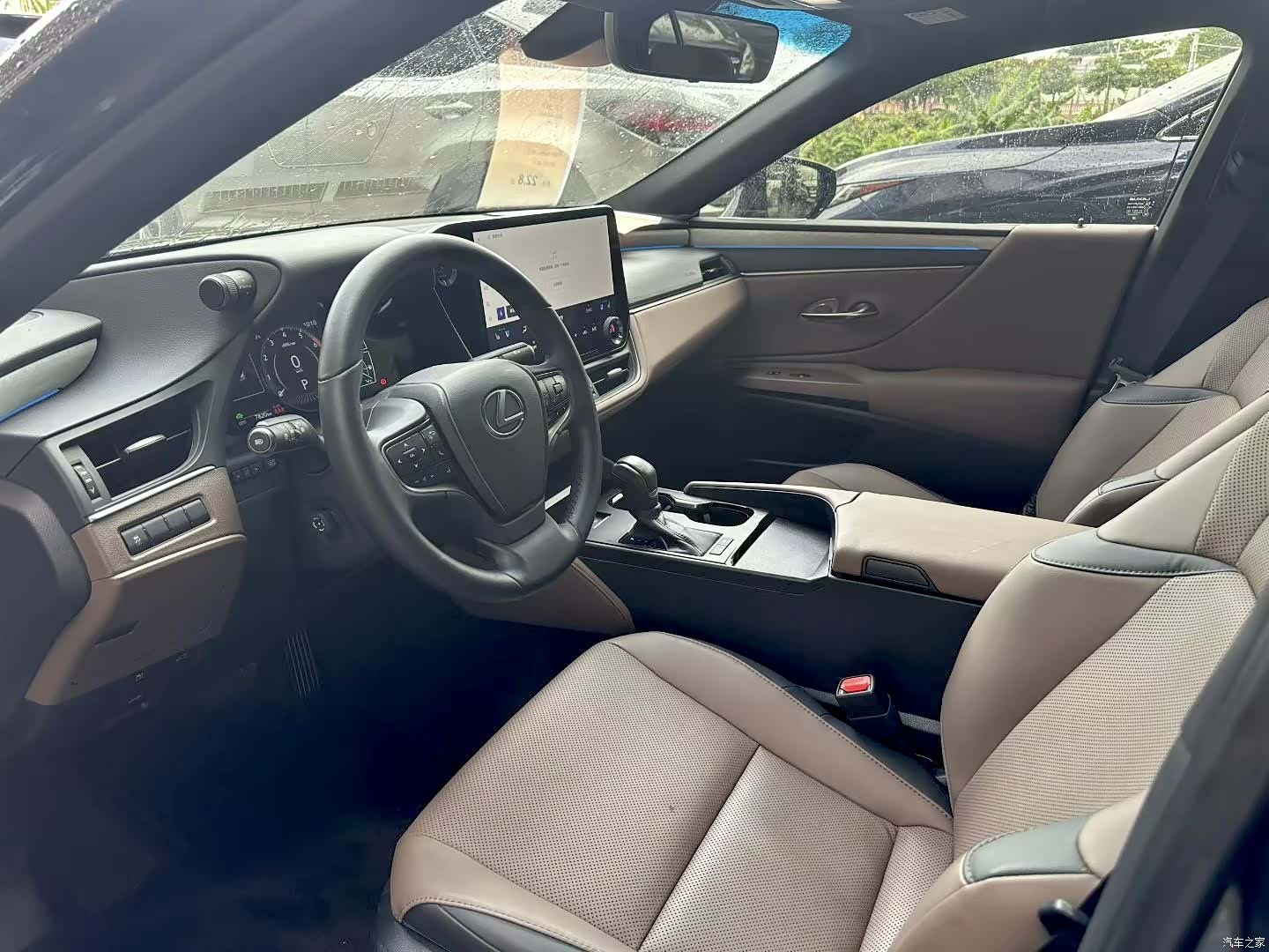 Lexus ES, 2025 все фото