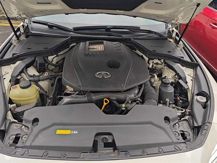 Infiniti Q50L