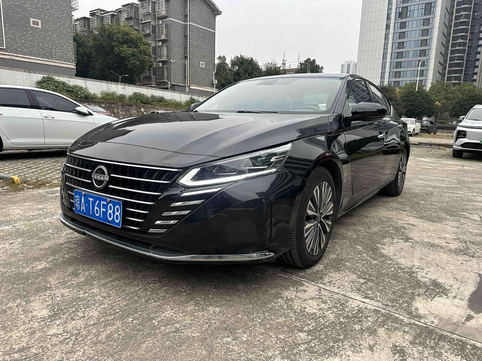 Nissan Teana