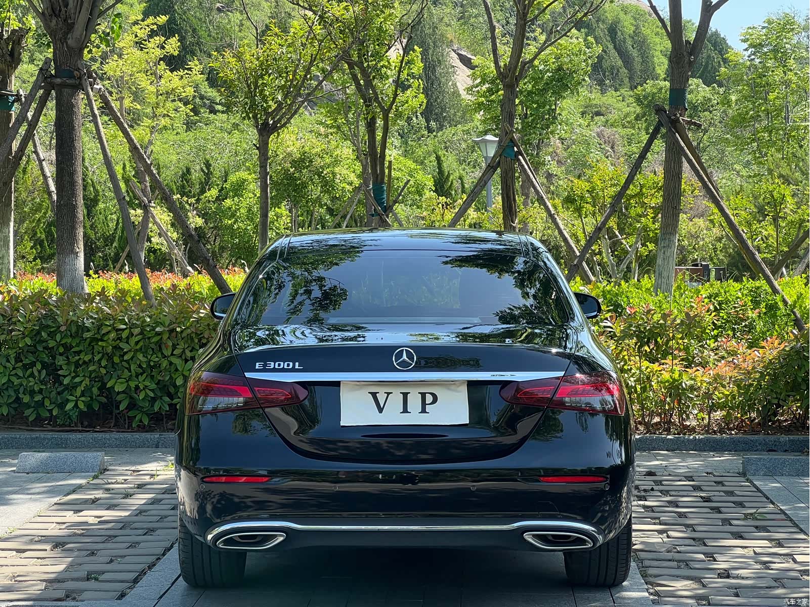 Mercedes-Benz E-Class, 2023 4