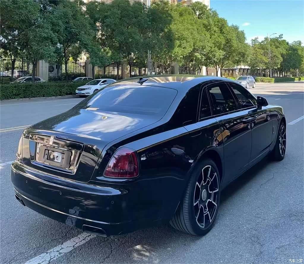 Rolls-Royce Ghost, 2016 3