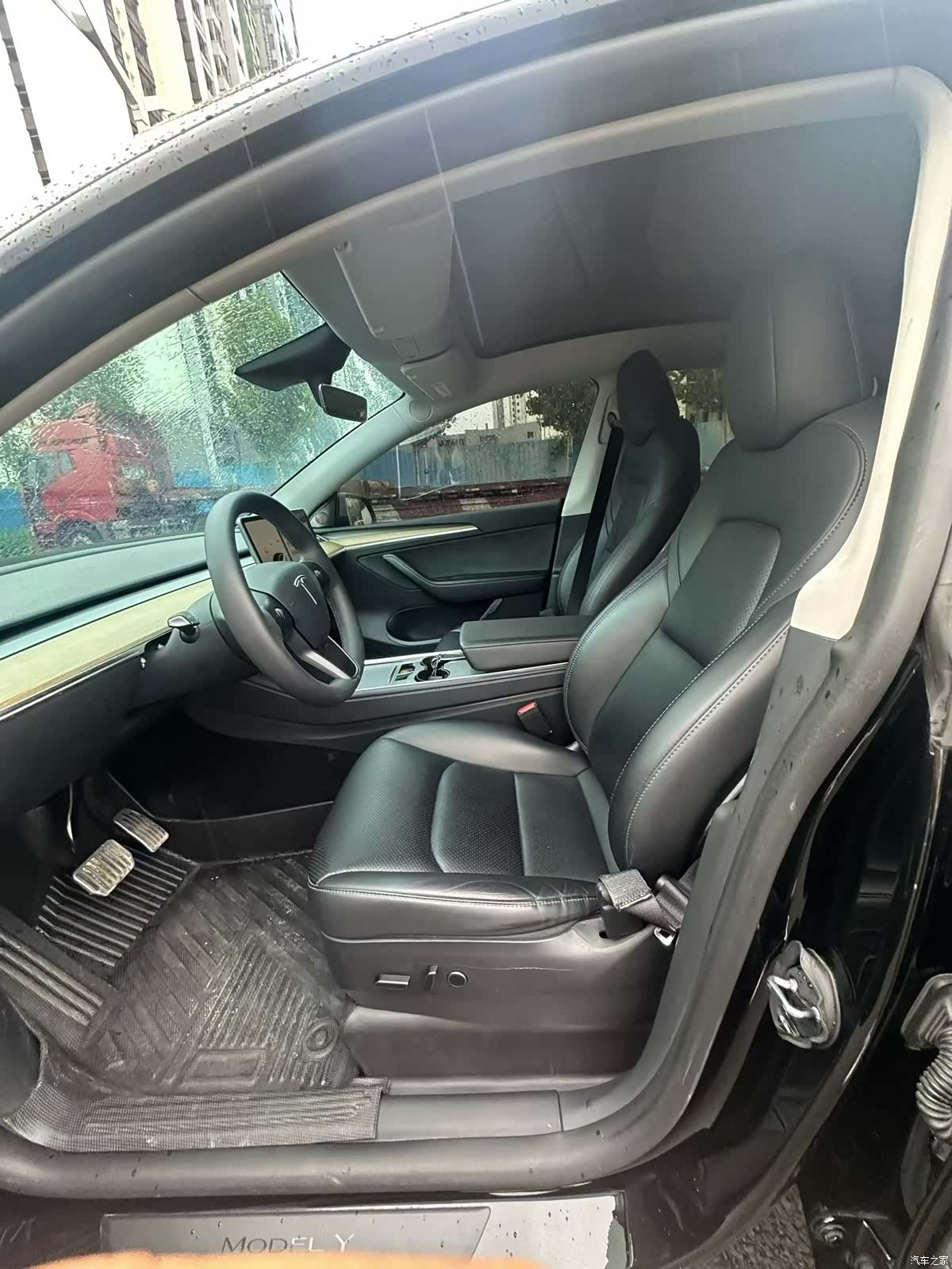 Tesla Model Y, 2023 все фото
