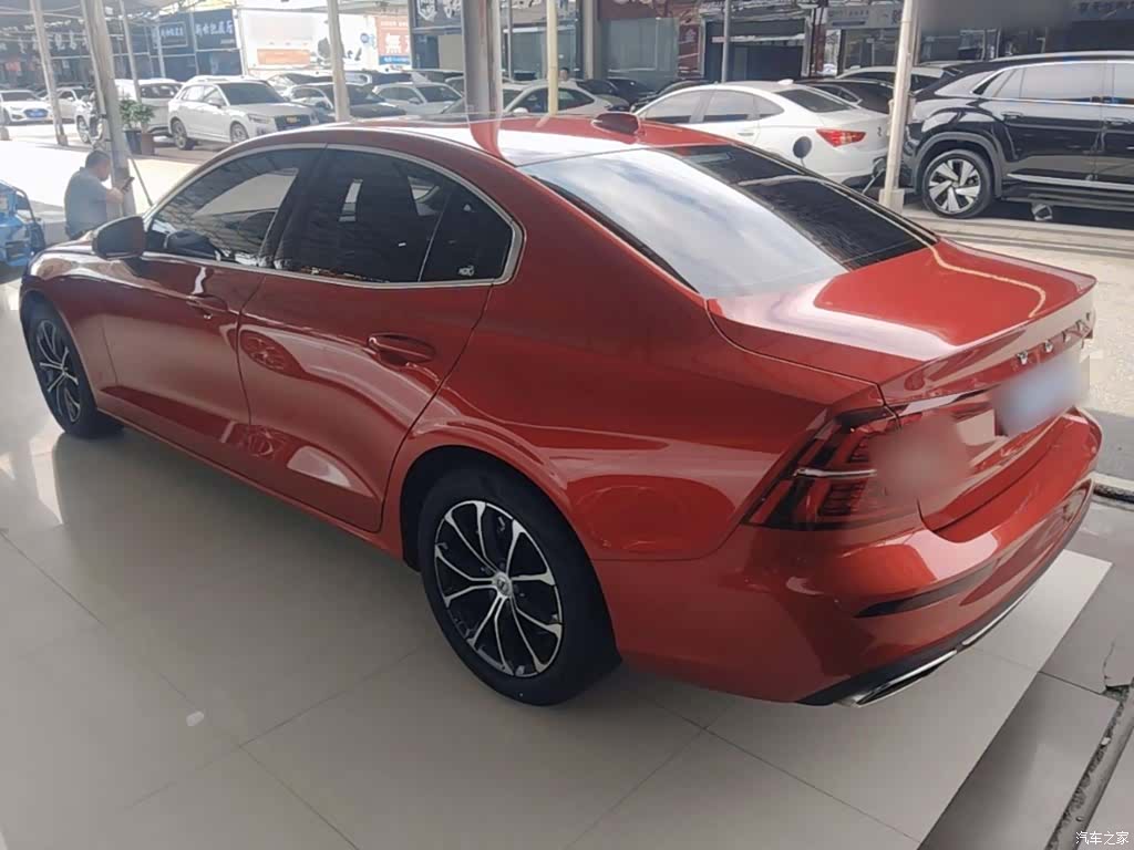 Volvo S60, 2021 все фото