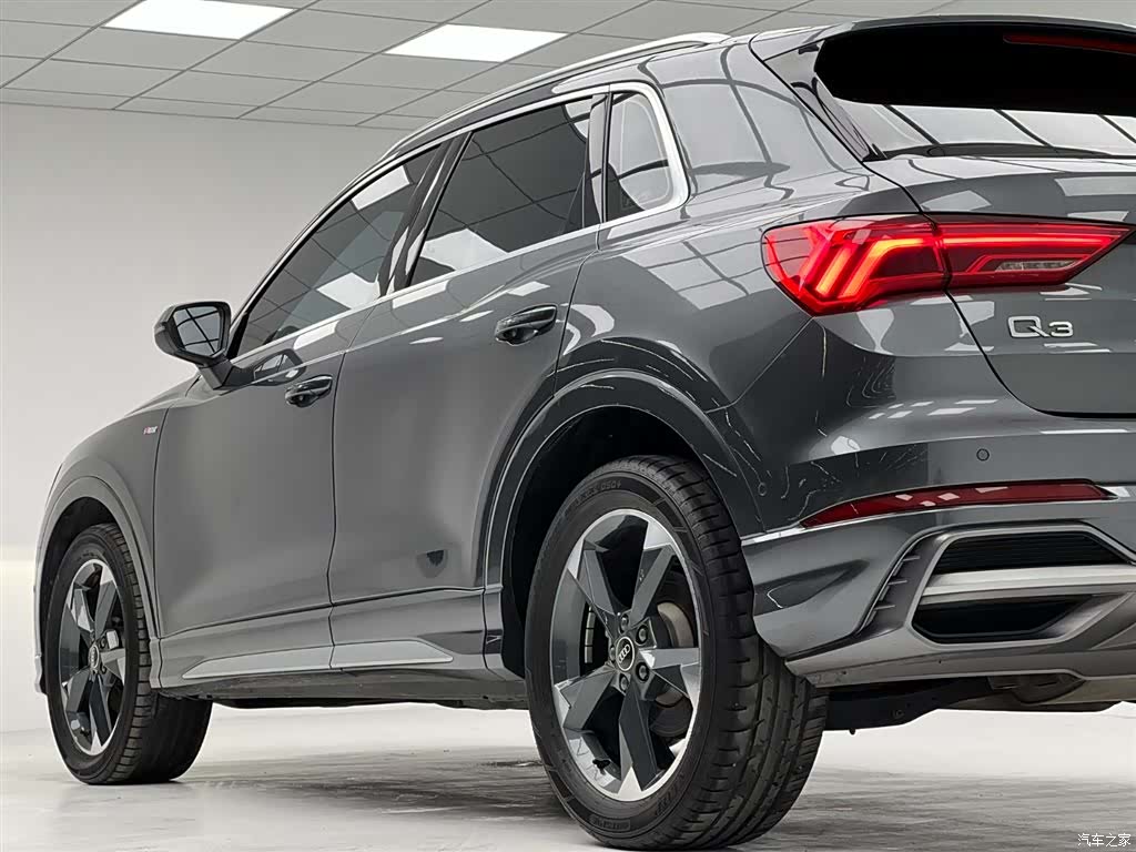 Audi Q3, 2021 10