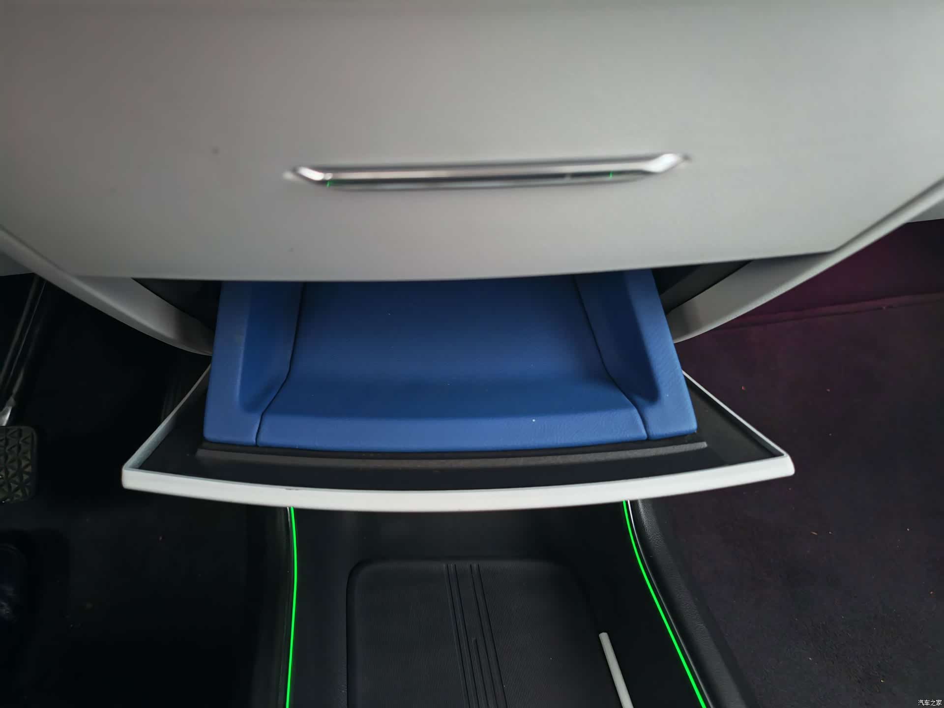 Cadillac IQ, 2022 38