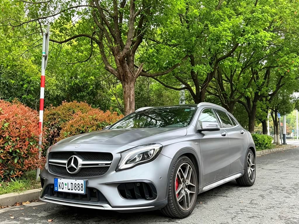 Mercedes-Benz GLA AMG