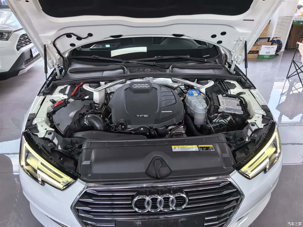 Audi A4L, 2018 20