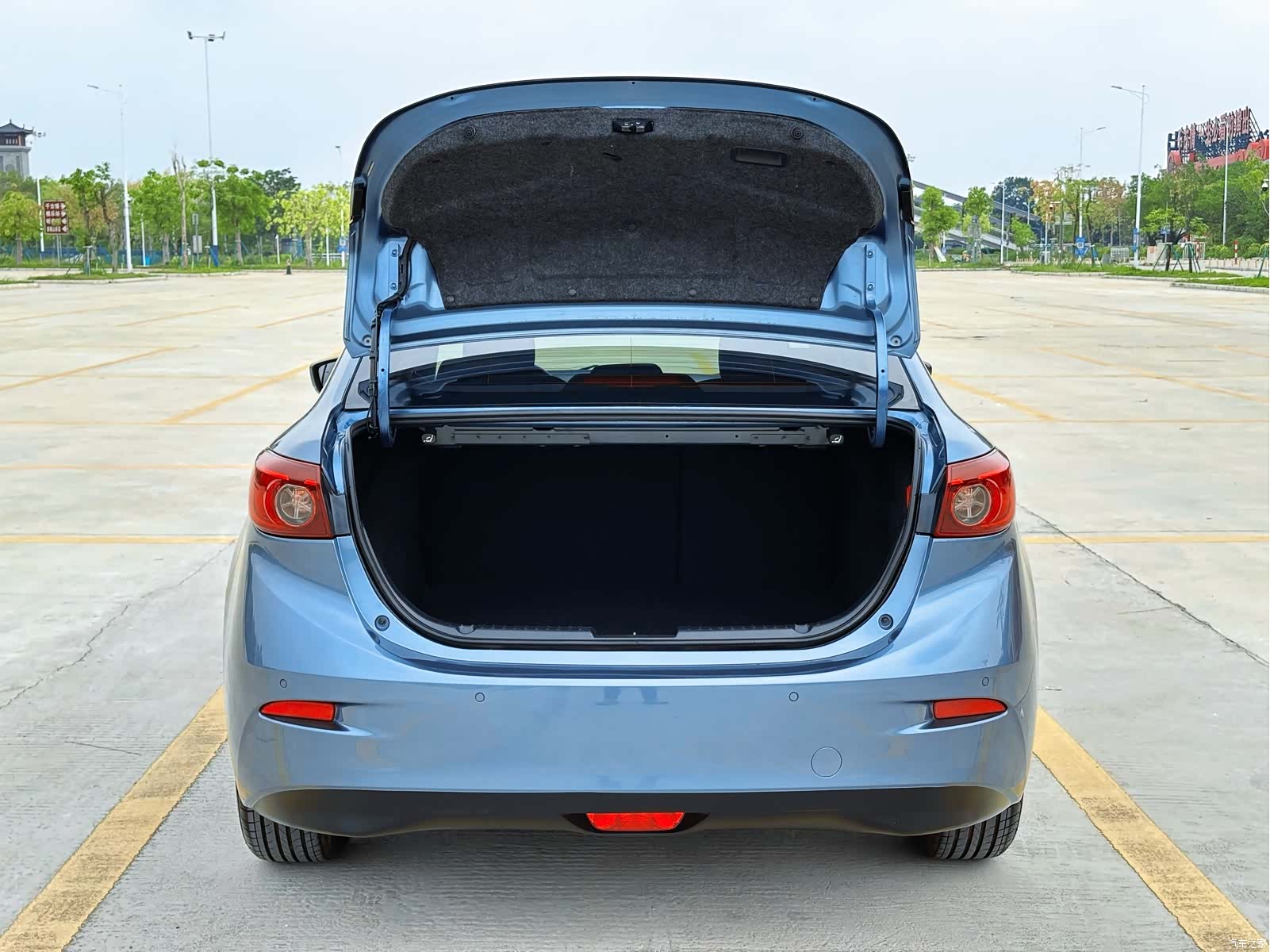 Mazda Mazda3, 2019 29