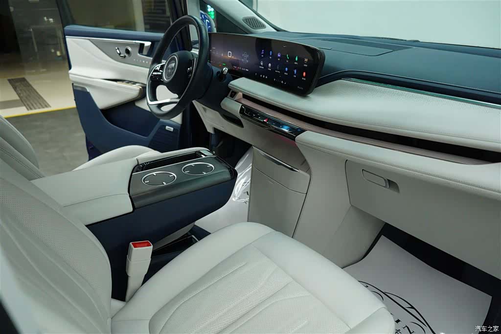 Buick GL8, 2024 12