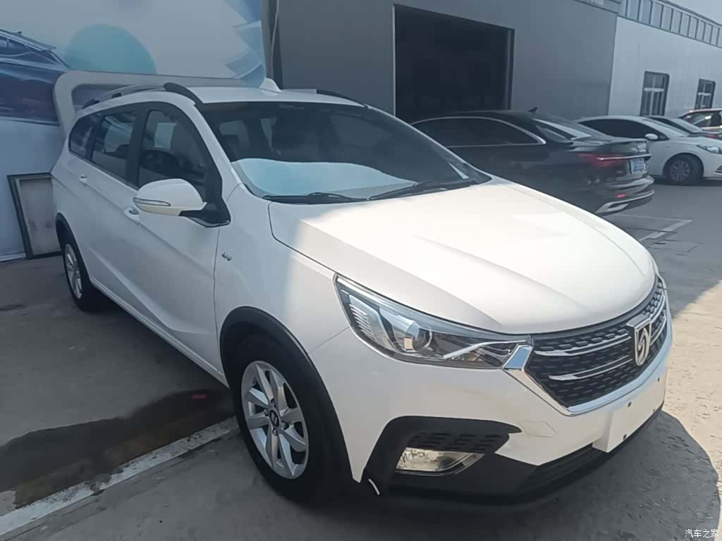Wuling 310W, 2020 4