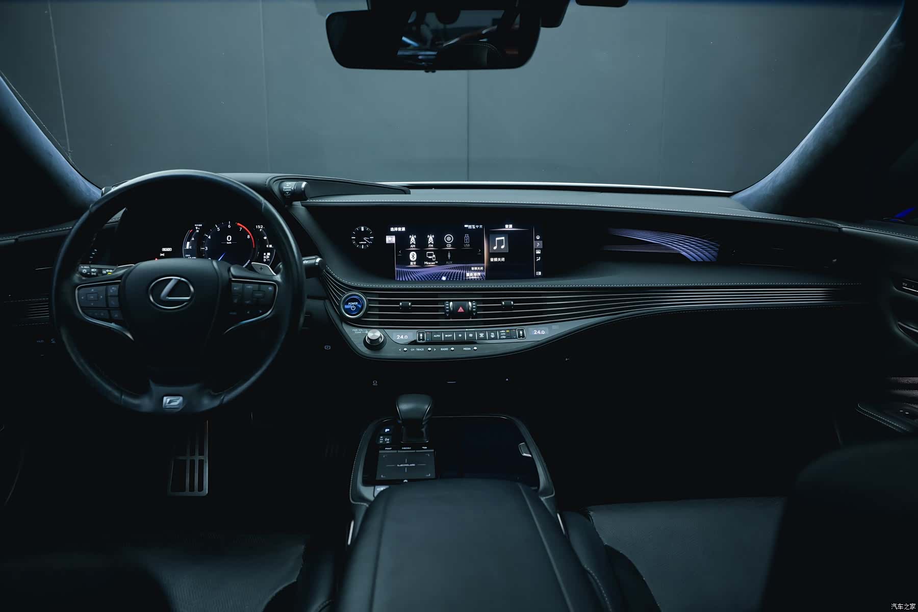 Lexus LS, 2018 9