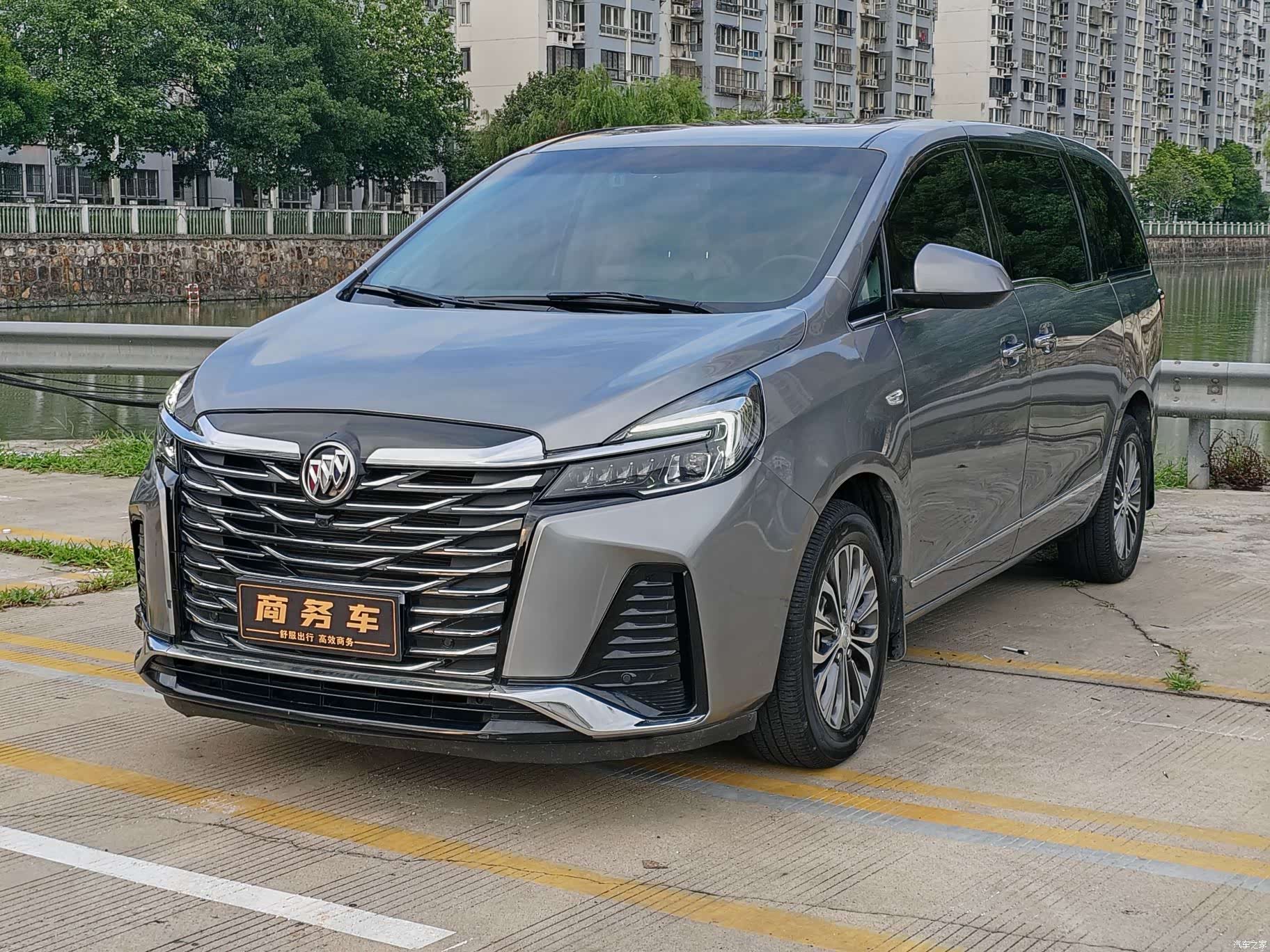 Buick GL8, 2022 1