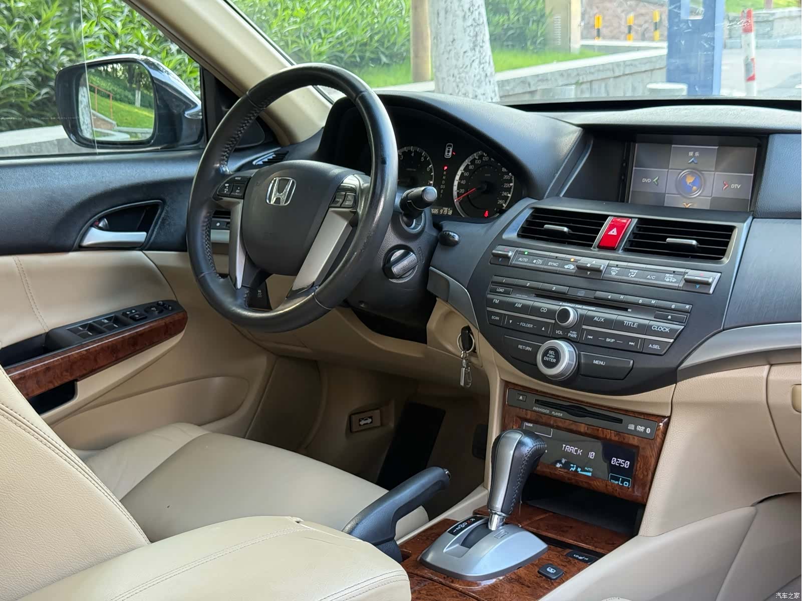 Honda Accord, 2011 15