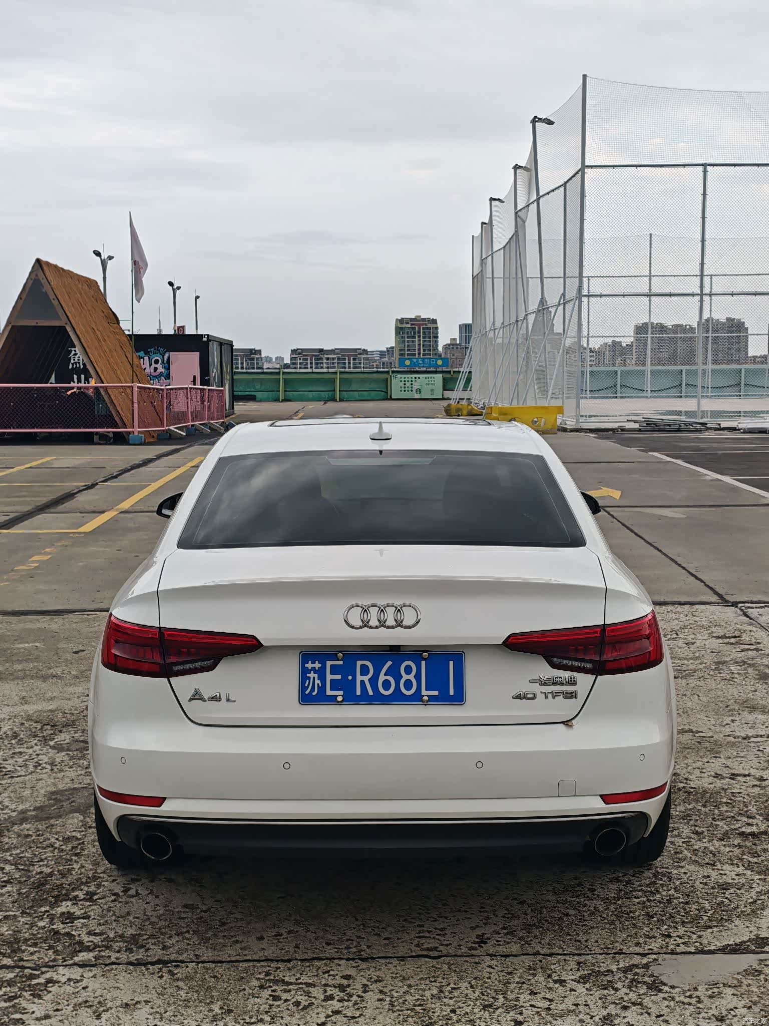 Audi A4L, 2017 все фото