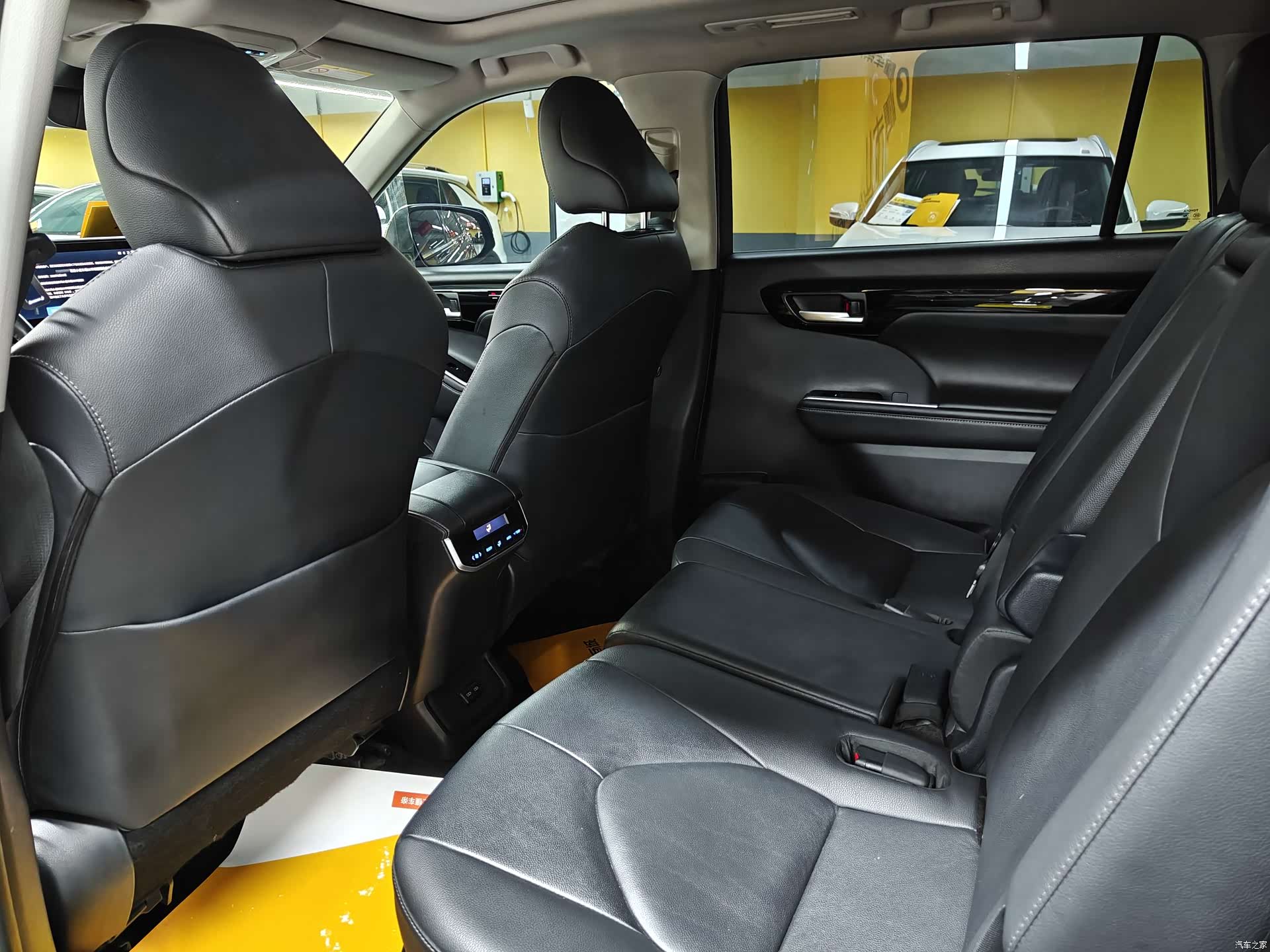 Toyota Highlander, 2021 все фото