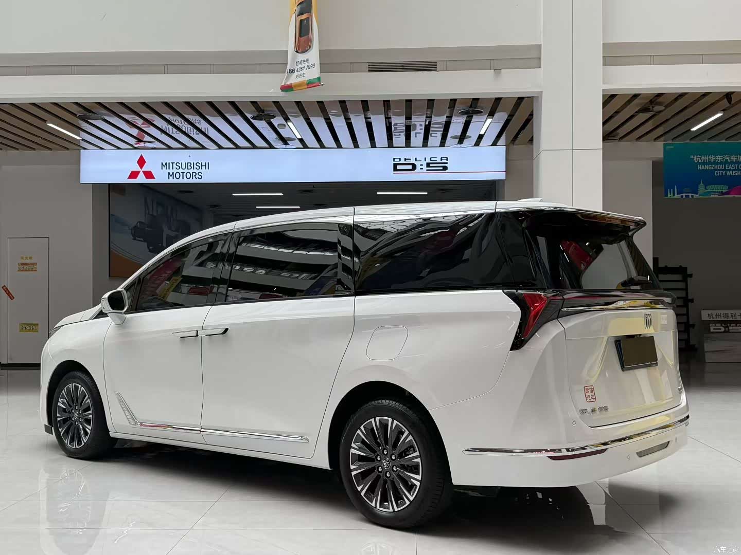 Buick GL8, 2025 4