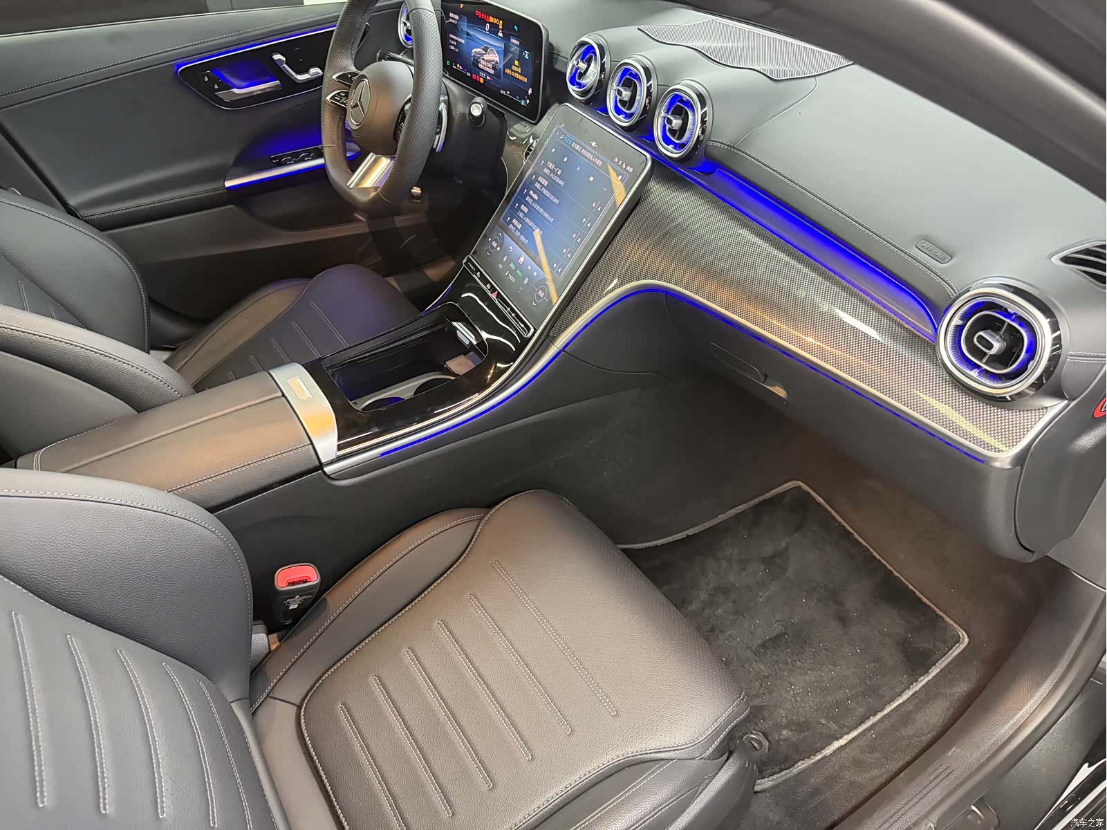 Mercedes-Benz C-Class, 2025 11