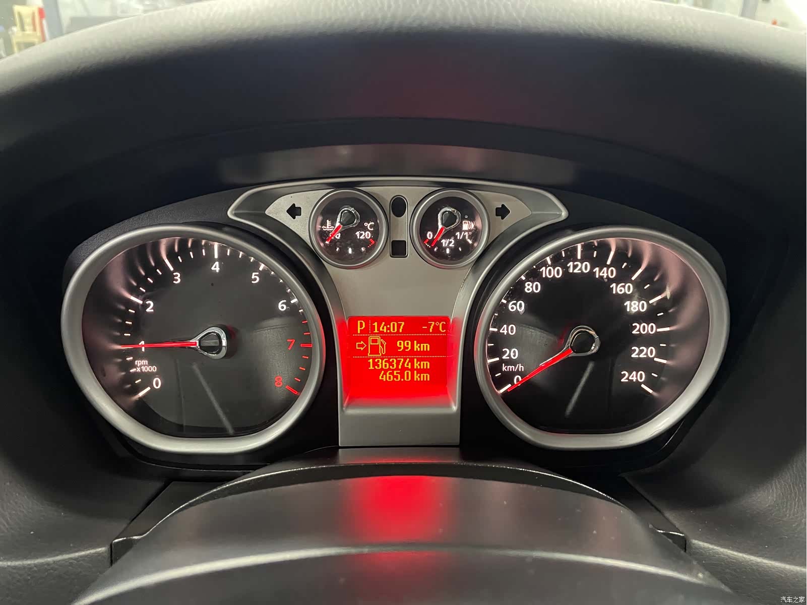 Ford Focus, 2013 21