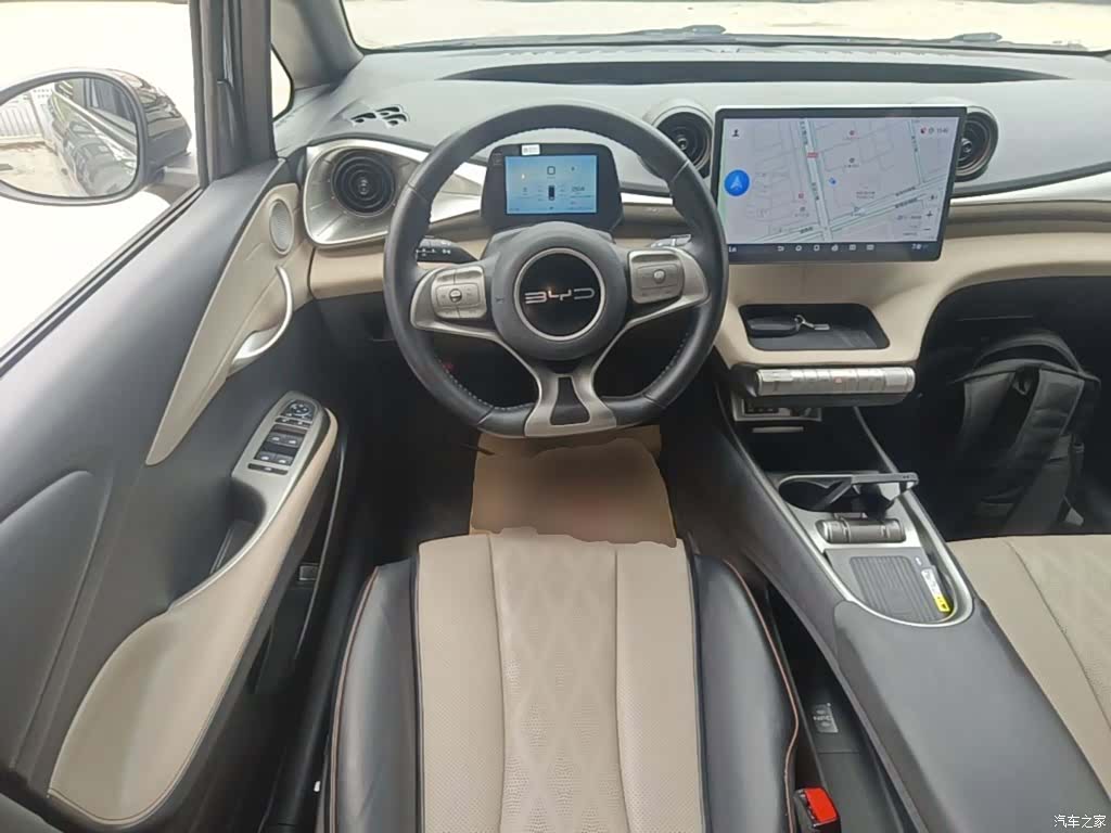 BYD Dolphin, 2023 11