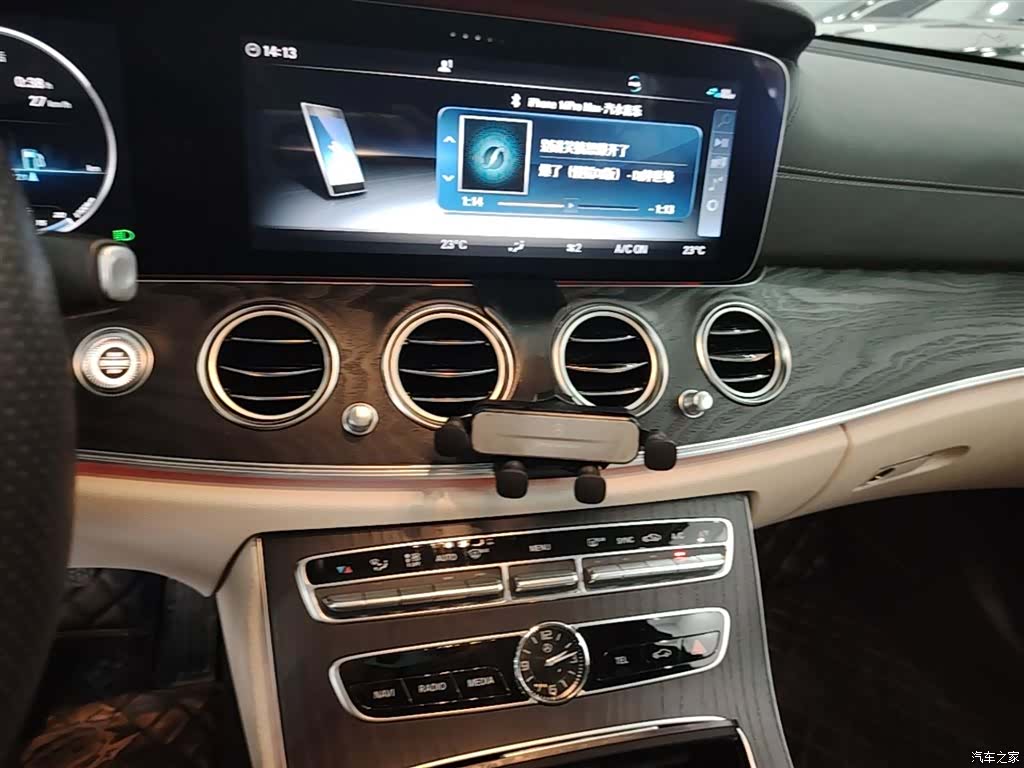 Mercedes-Benz E-Class, 2019 13