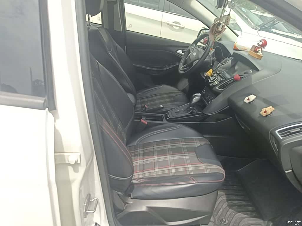 Ford Focus, 2018 25