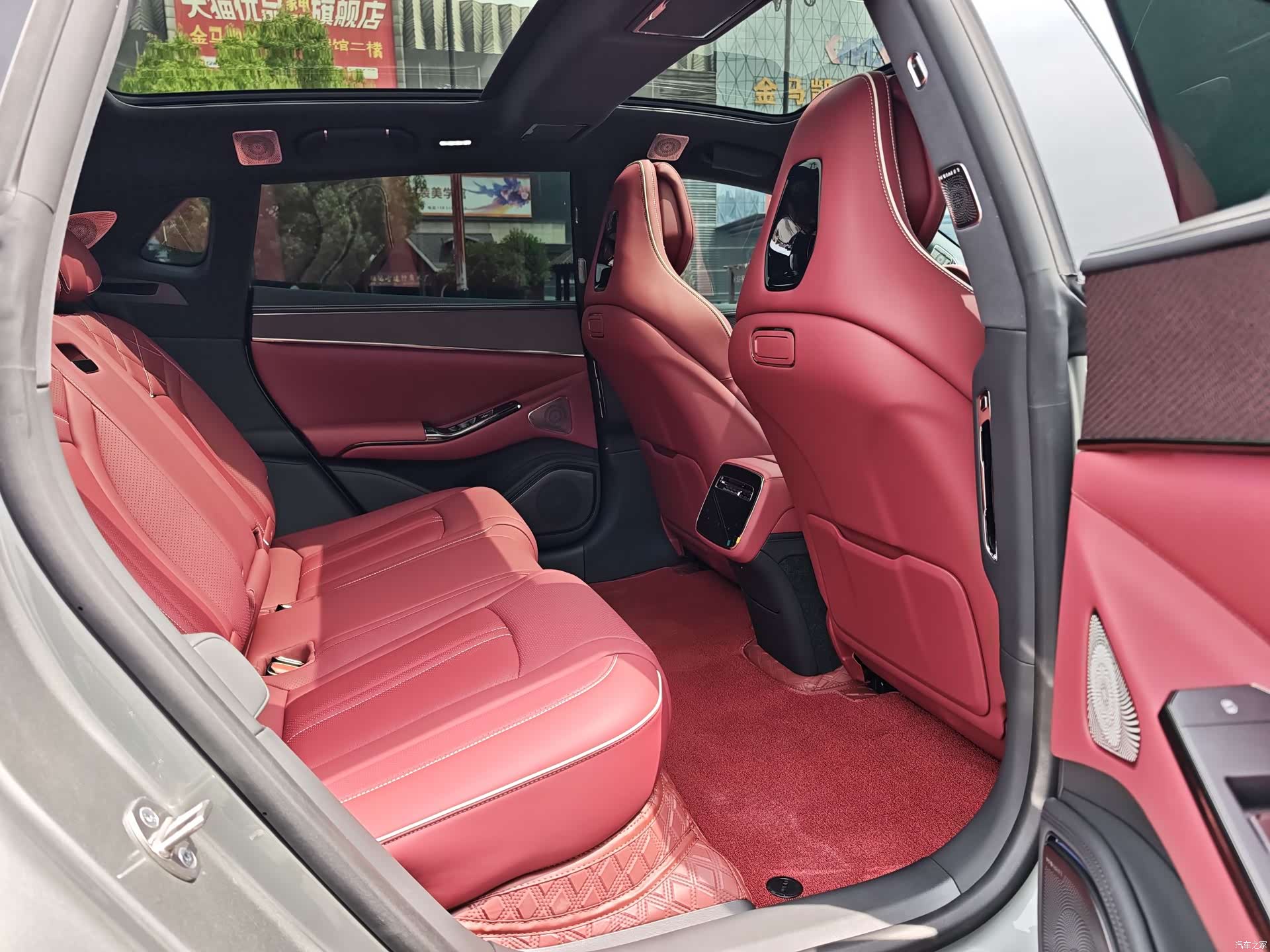 Denza Z9GT, 2026 10