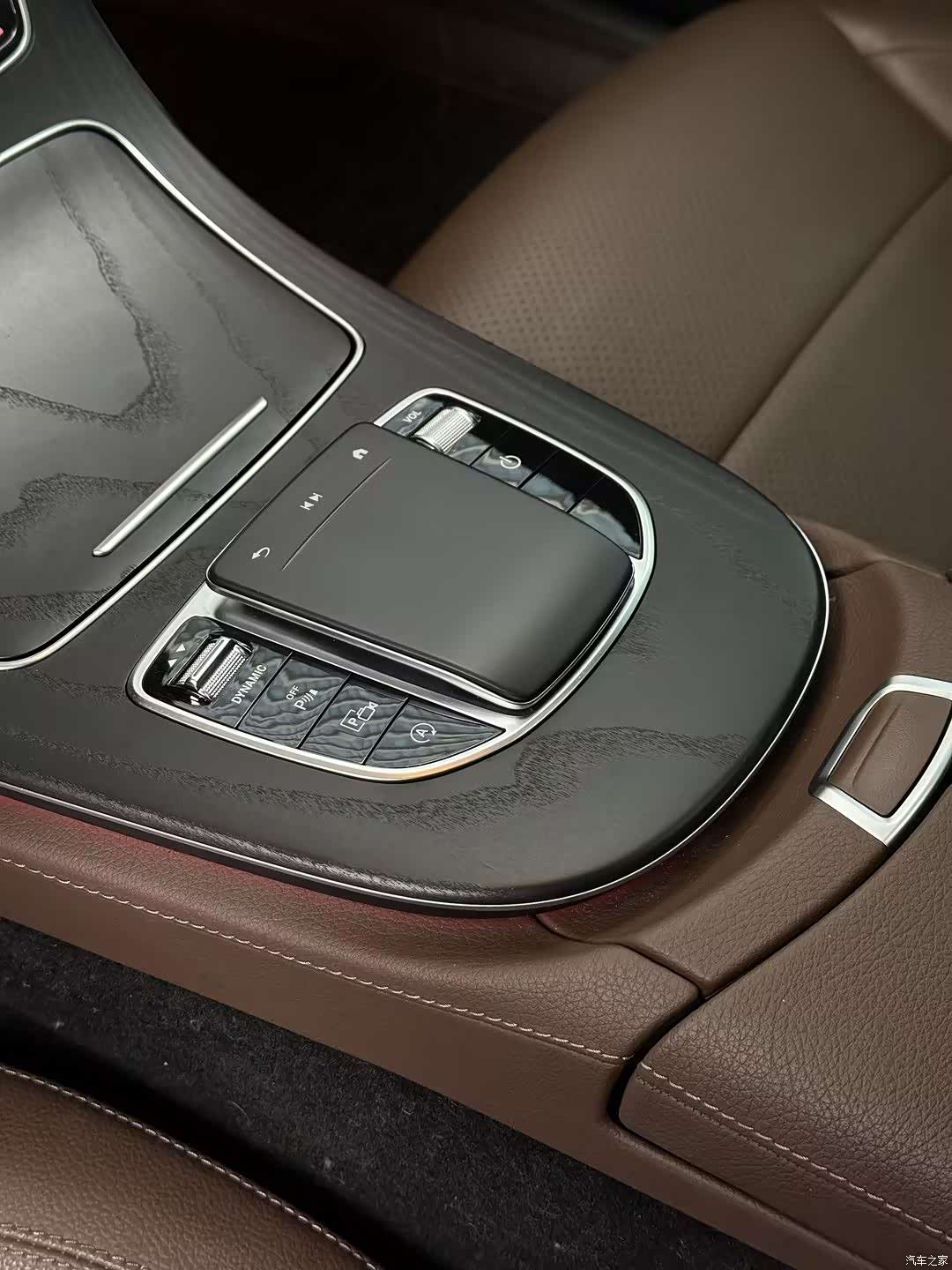 Mercedes-Benz E-Class, 2022 14