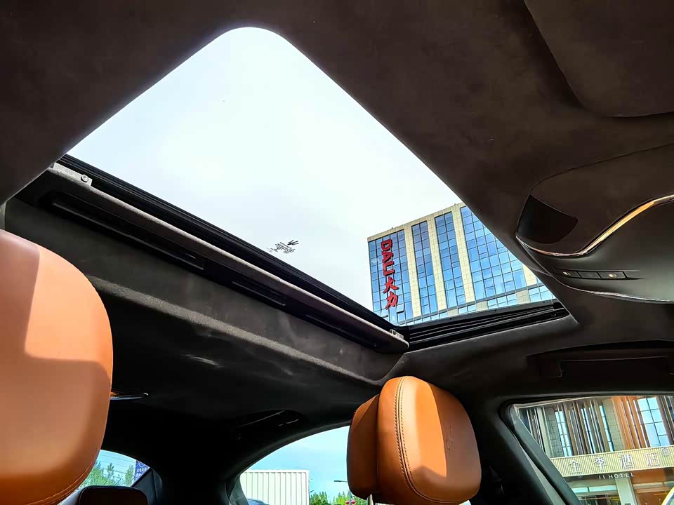 Maserati Ghibli Maserati Ghibli