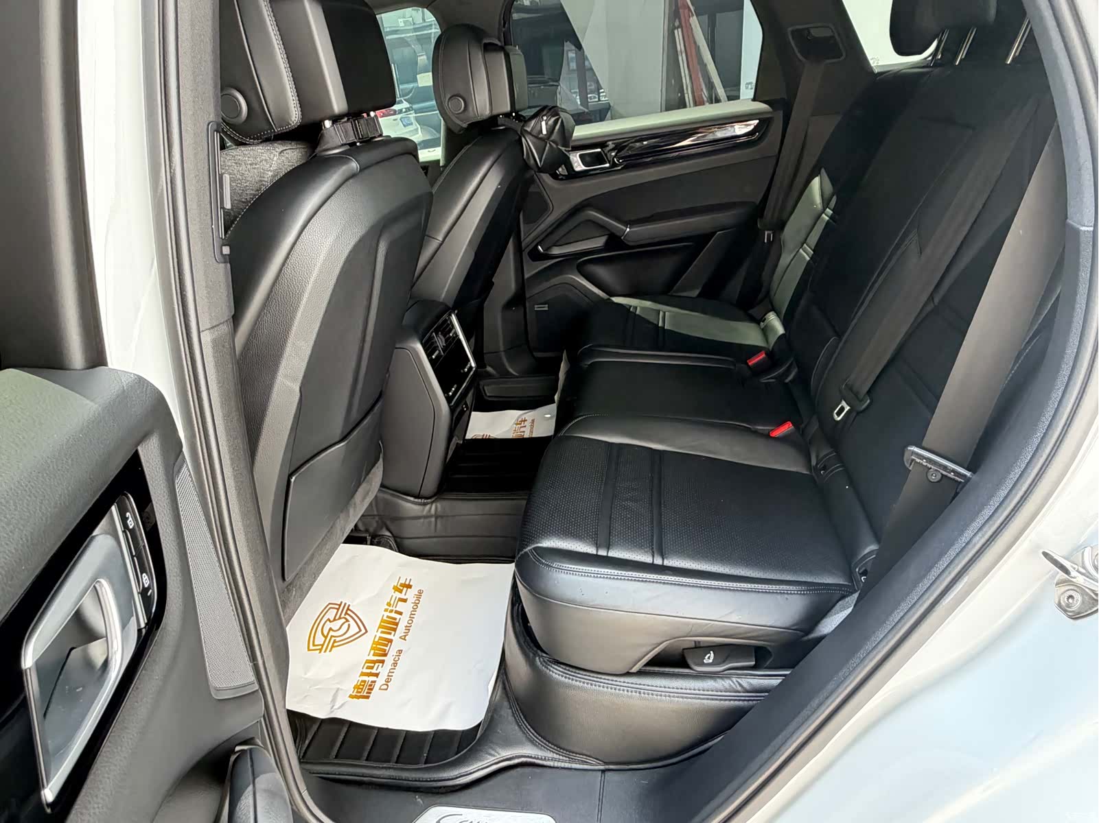 Porsche Cayenne, 2023 9