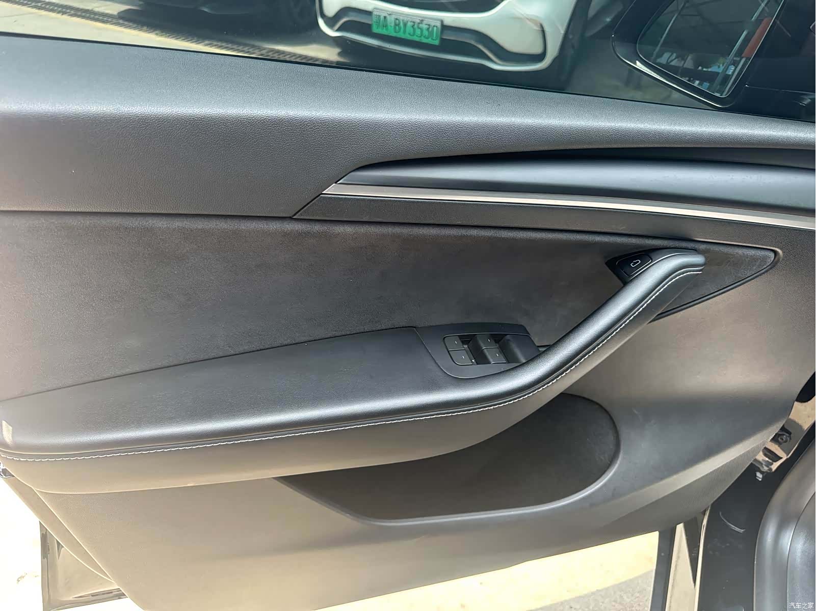 Tesla Model Y, 2023 3