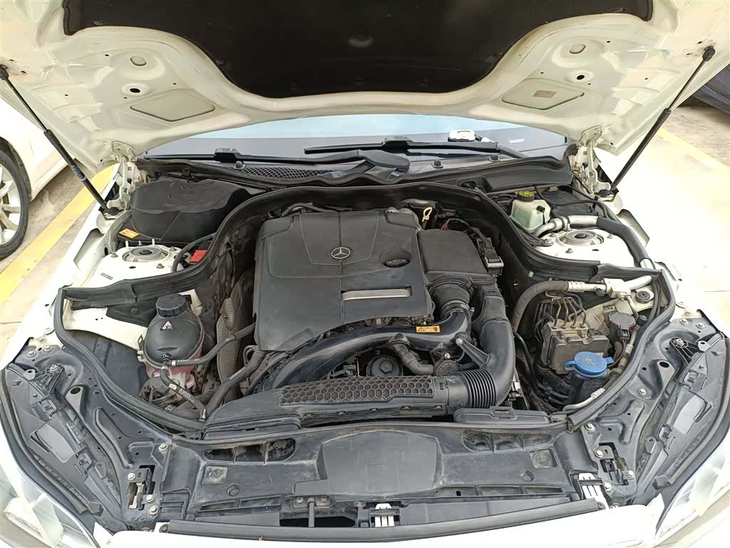 Mercedes-Benz E-Class, 2015 20