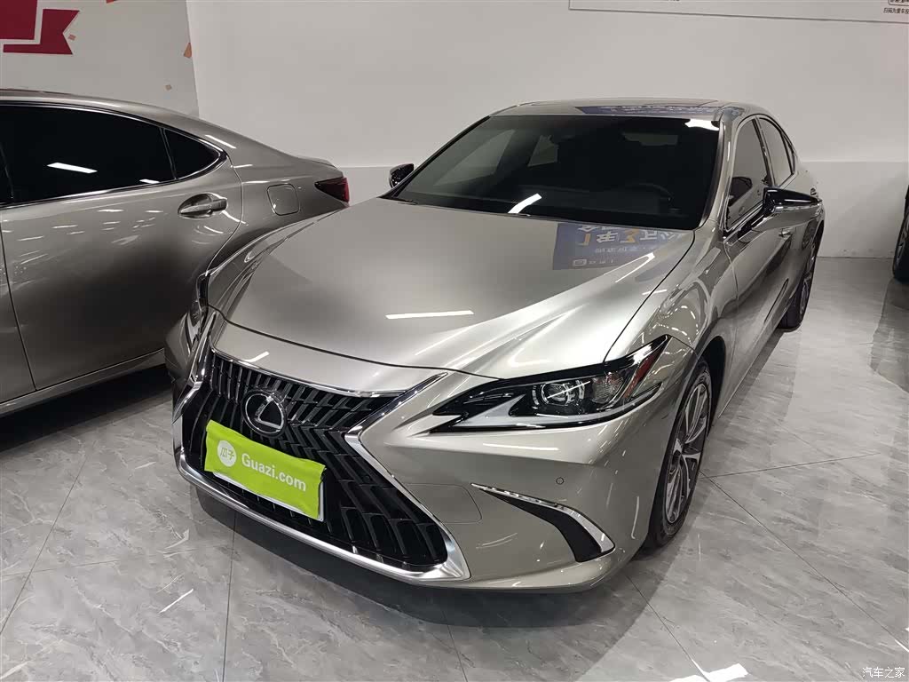 Lexus ES, 2024 2