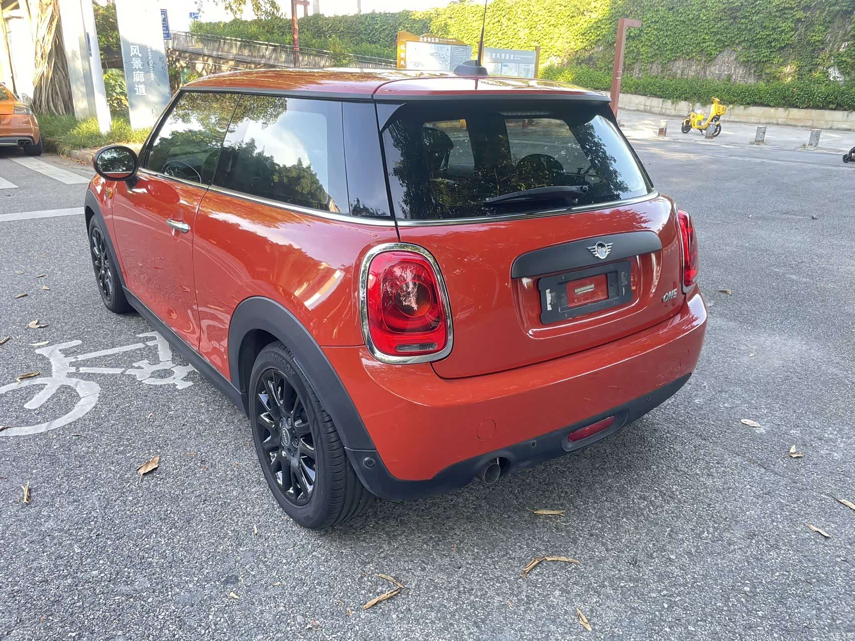 Mini ONE, 2019 6