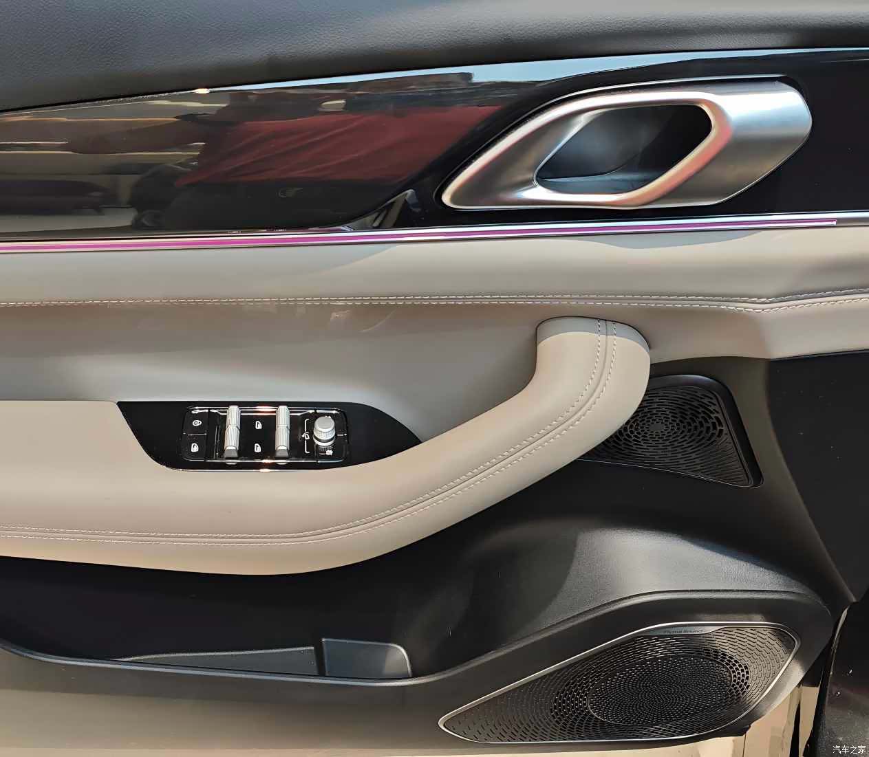 Geely Boyue, 2025 17