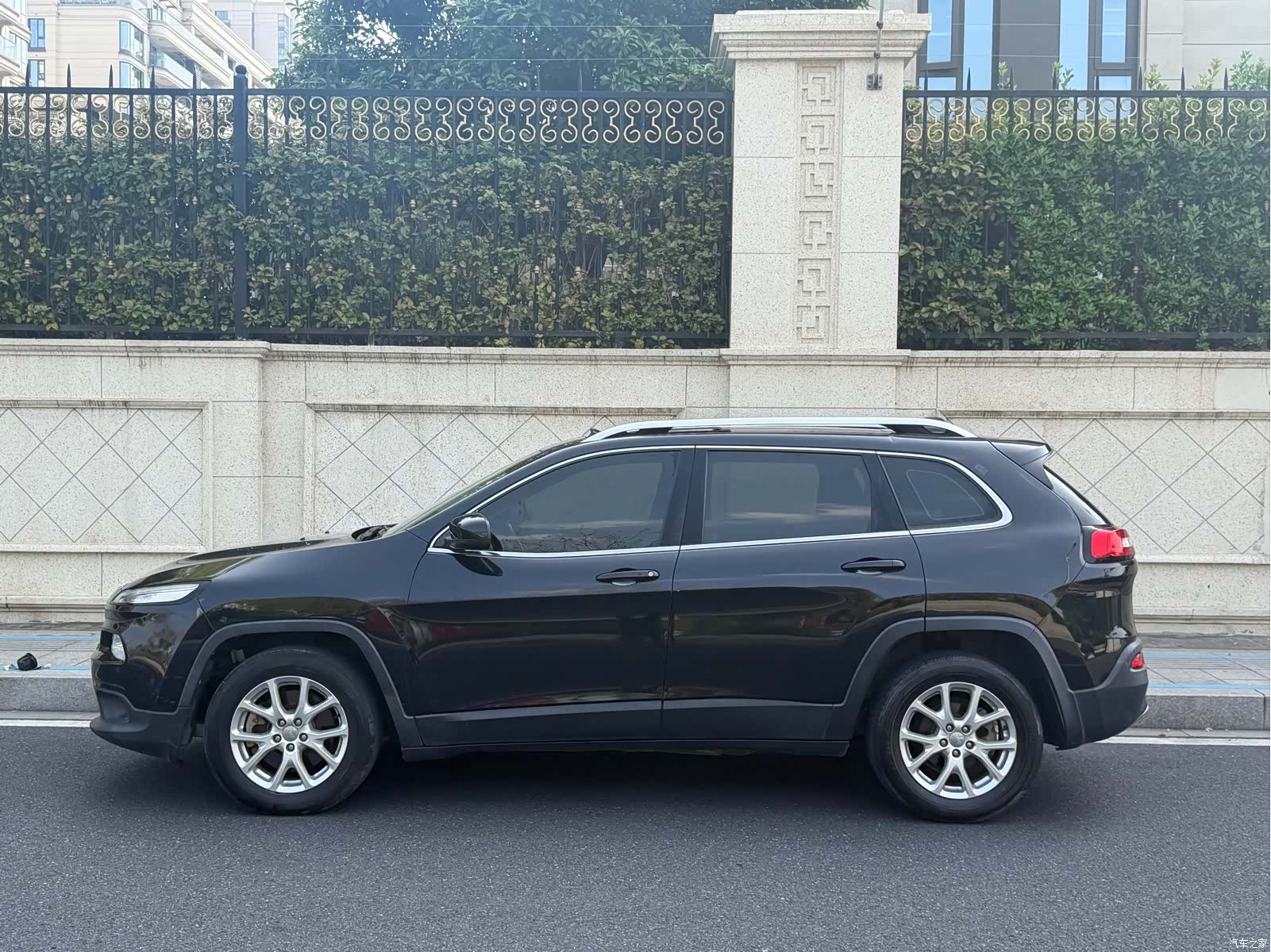 Jeep Cherokee, 2018 3