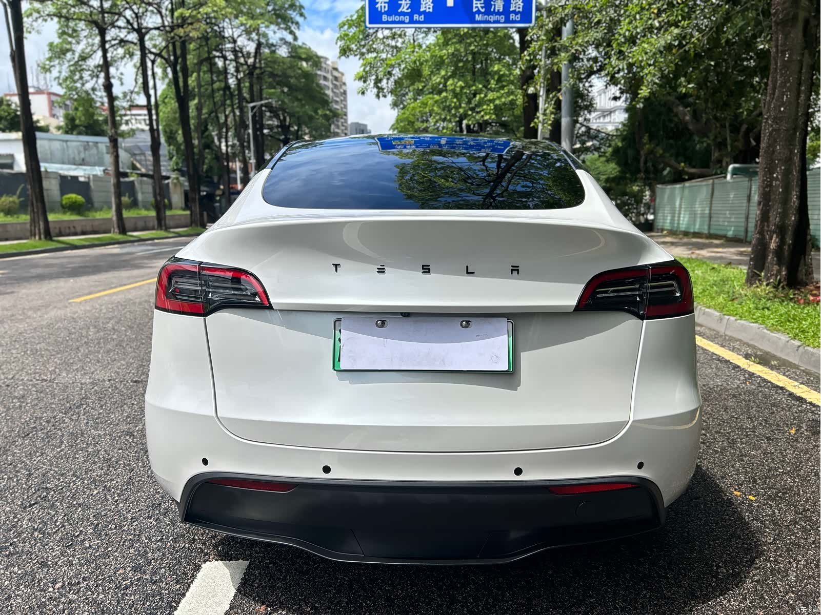 Tesla Model Y, 2022 4