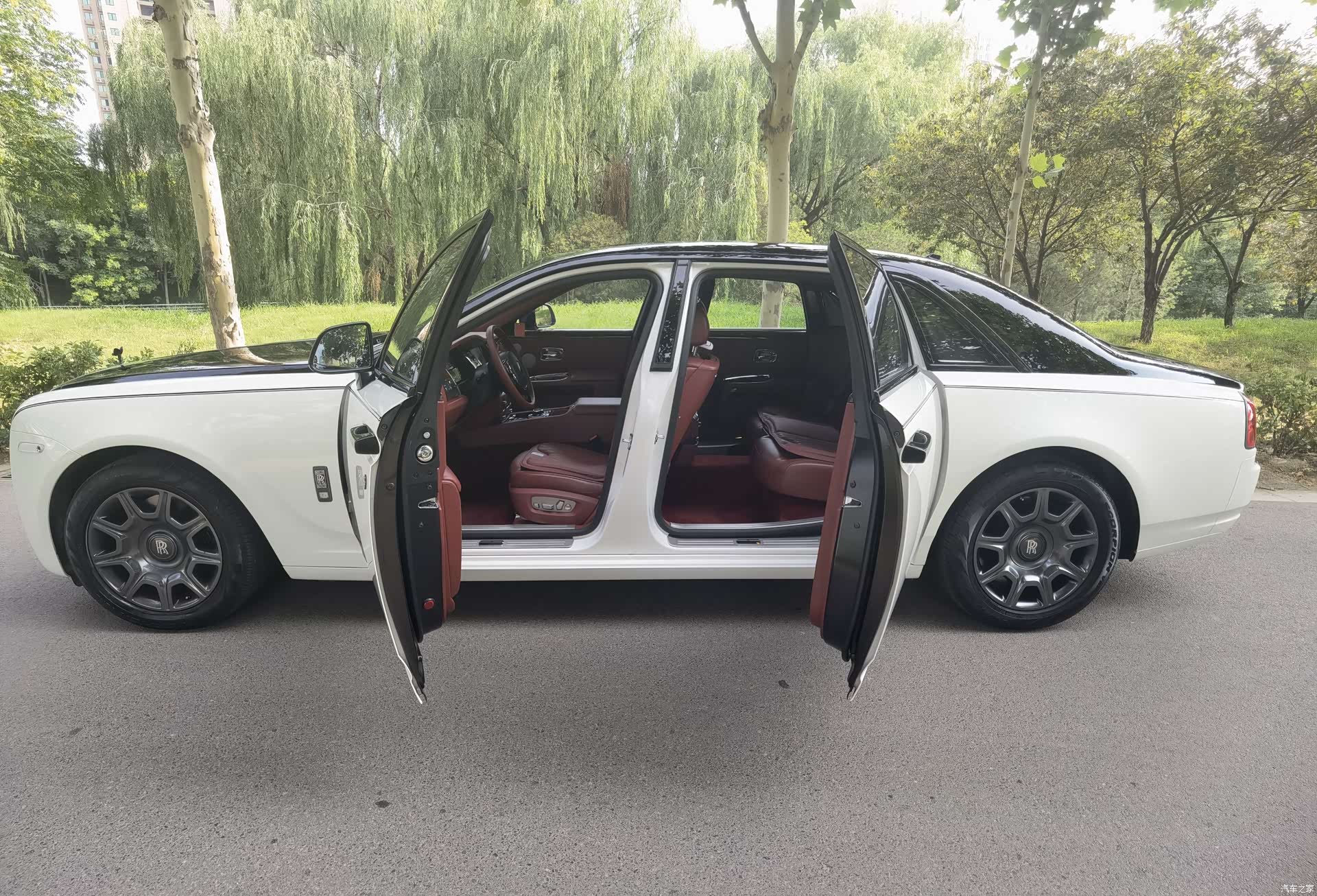 Rolls-Royce Ghost, 2017 9